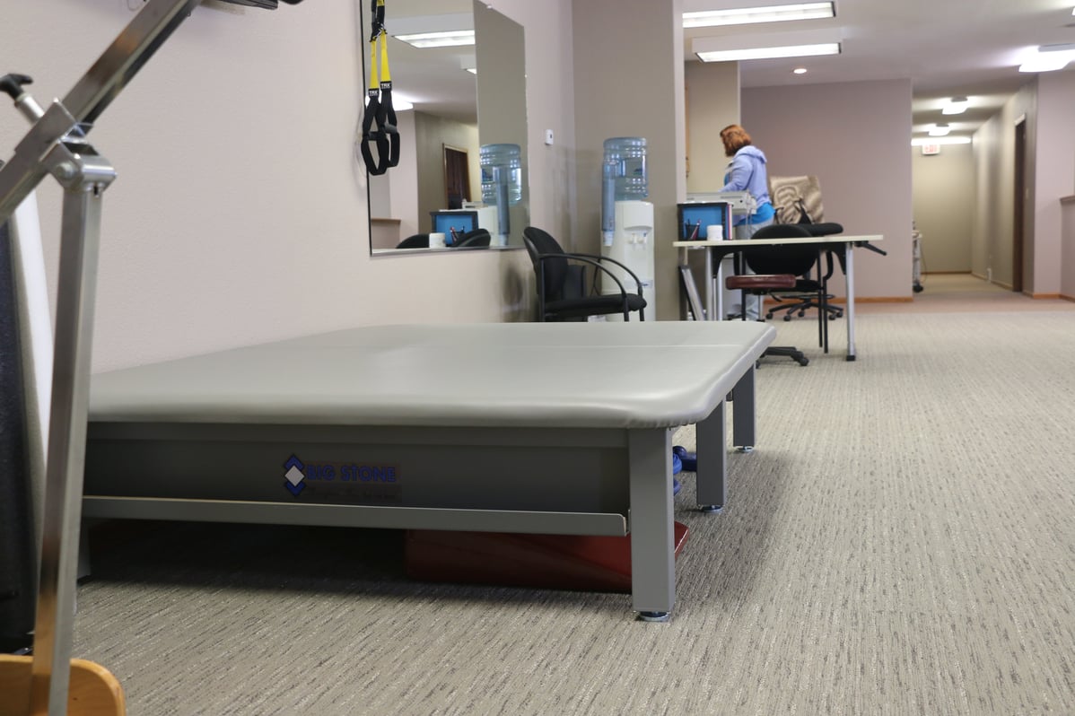 Aluma Elite Mat Table