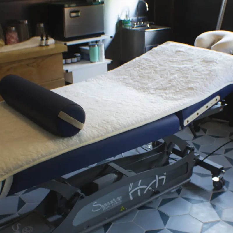 Signature Spa Series Hands Free Table - Worker B Wellness