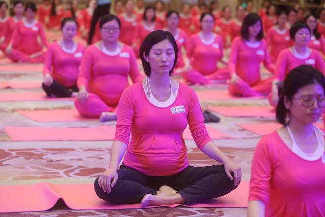 Being Pregnant Can Get Stressful; Yoga & Meditation Can Help